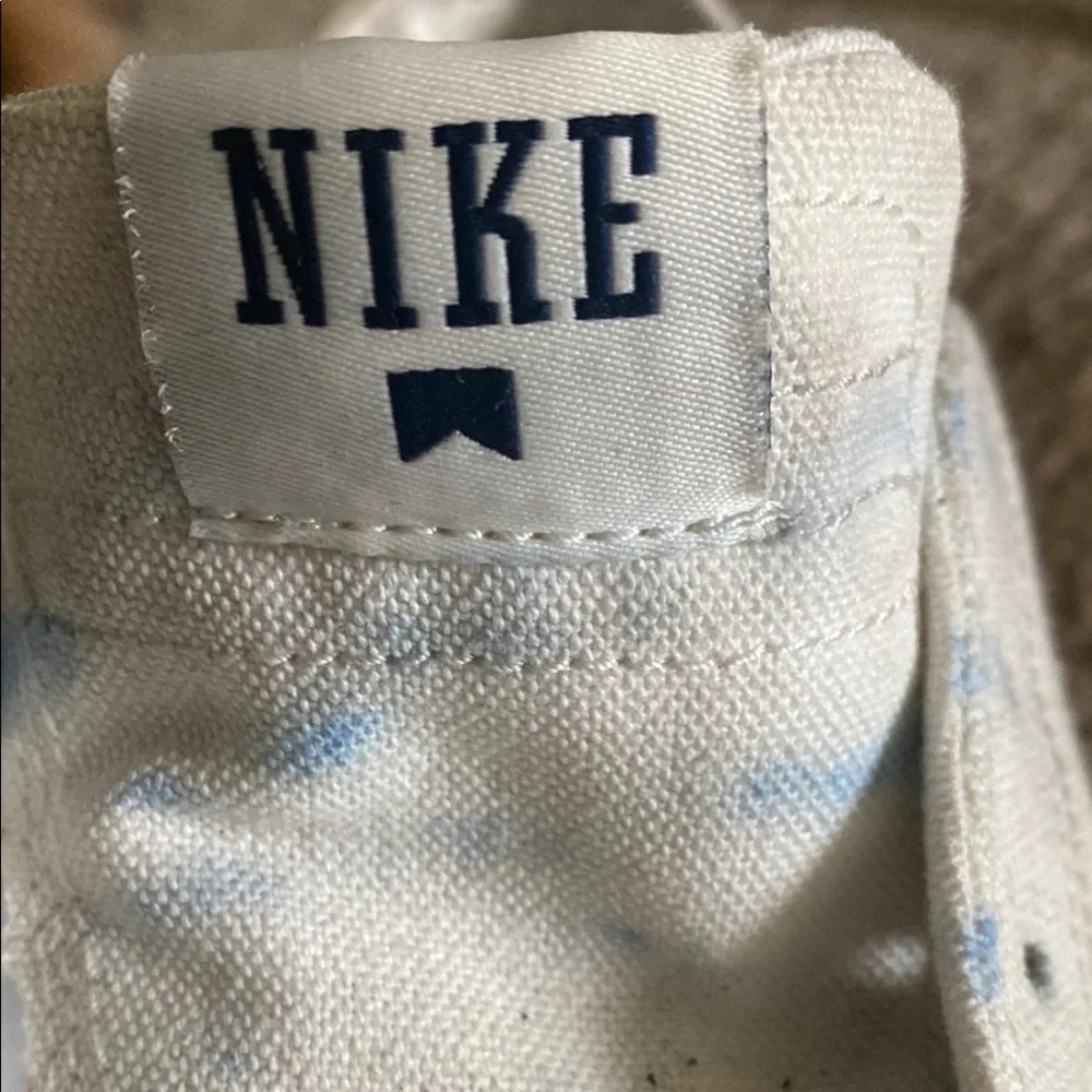 Nike White and Blue Women's Sneakers - Picture 9 of 9